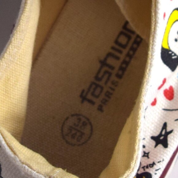 BT21 BTS Doodle Low Top Sneakers - Picture 5 of 6